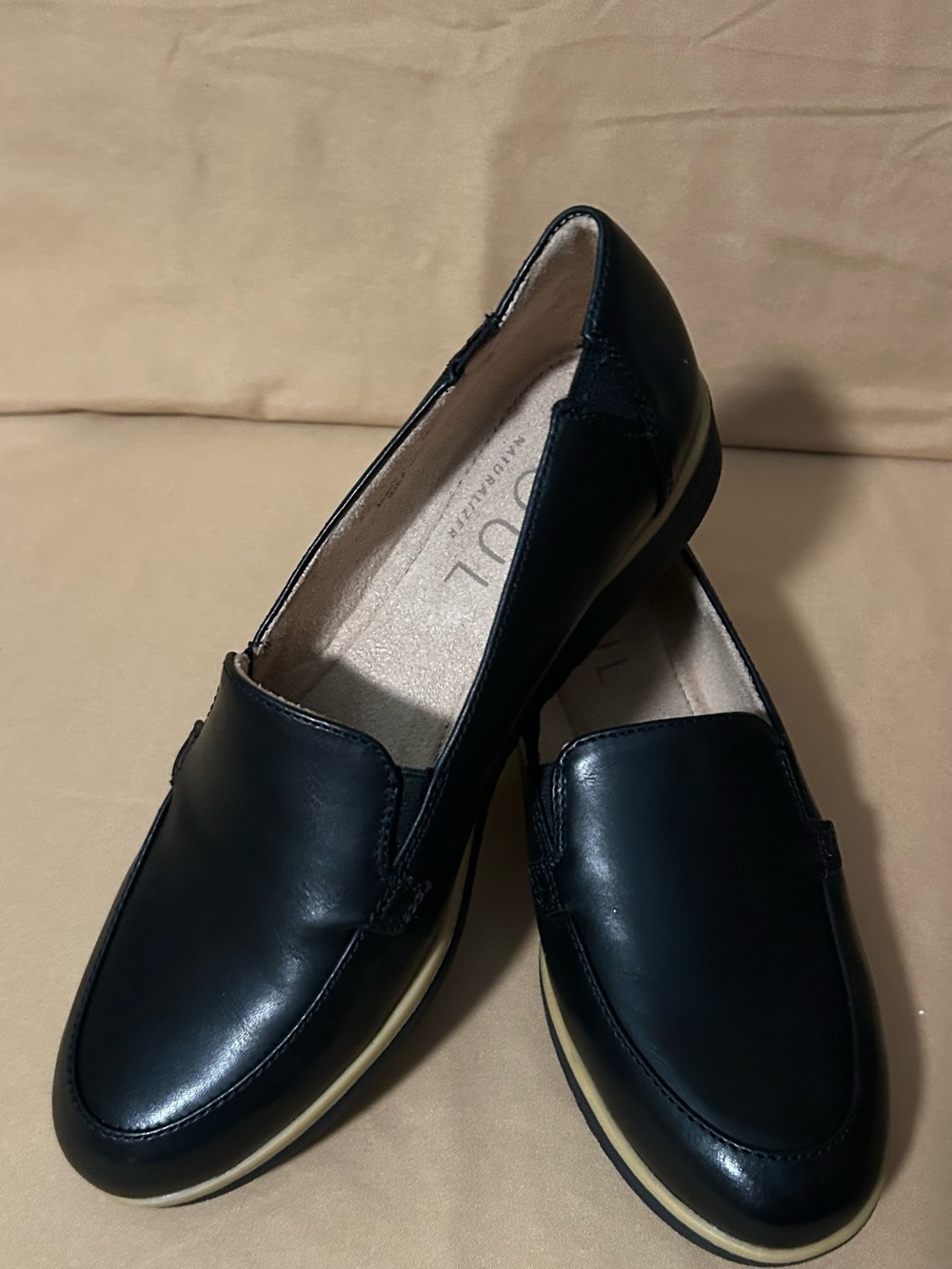 SOUL Naturalizer Women's Black Leather Slip-On Loafers